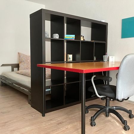 Helle & Ruhige Wohnung In 뉴울름 외부 사진